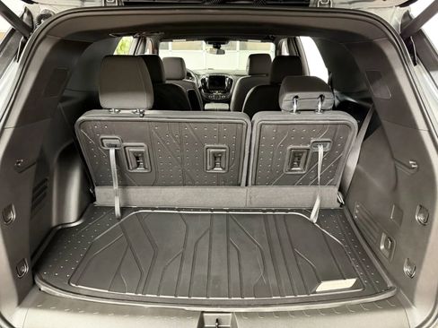 Used 2023 Chevrolet Traverse LT w/ LPO, Floor Liner Package AWD/4WD image 34