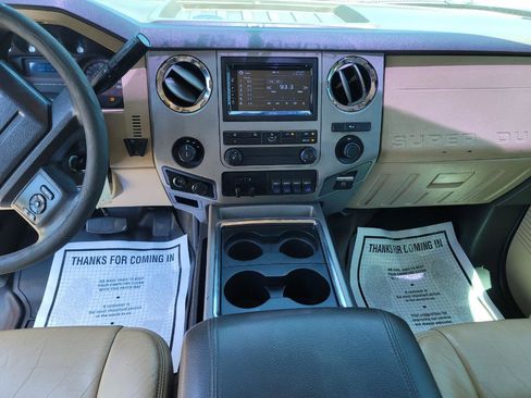 Used 2015 Ford F250 XLT w/ Snow Plow Prep Package image 13