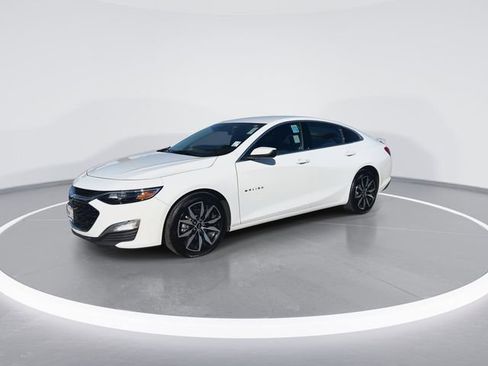 Used 2025 Chevrolet Malibu RS image 4