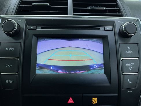Used 2017 Toyota Camry SE image 22