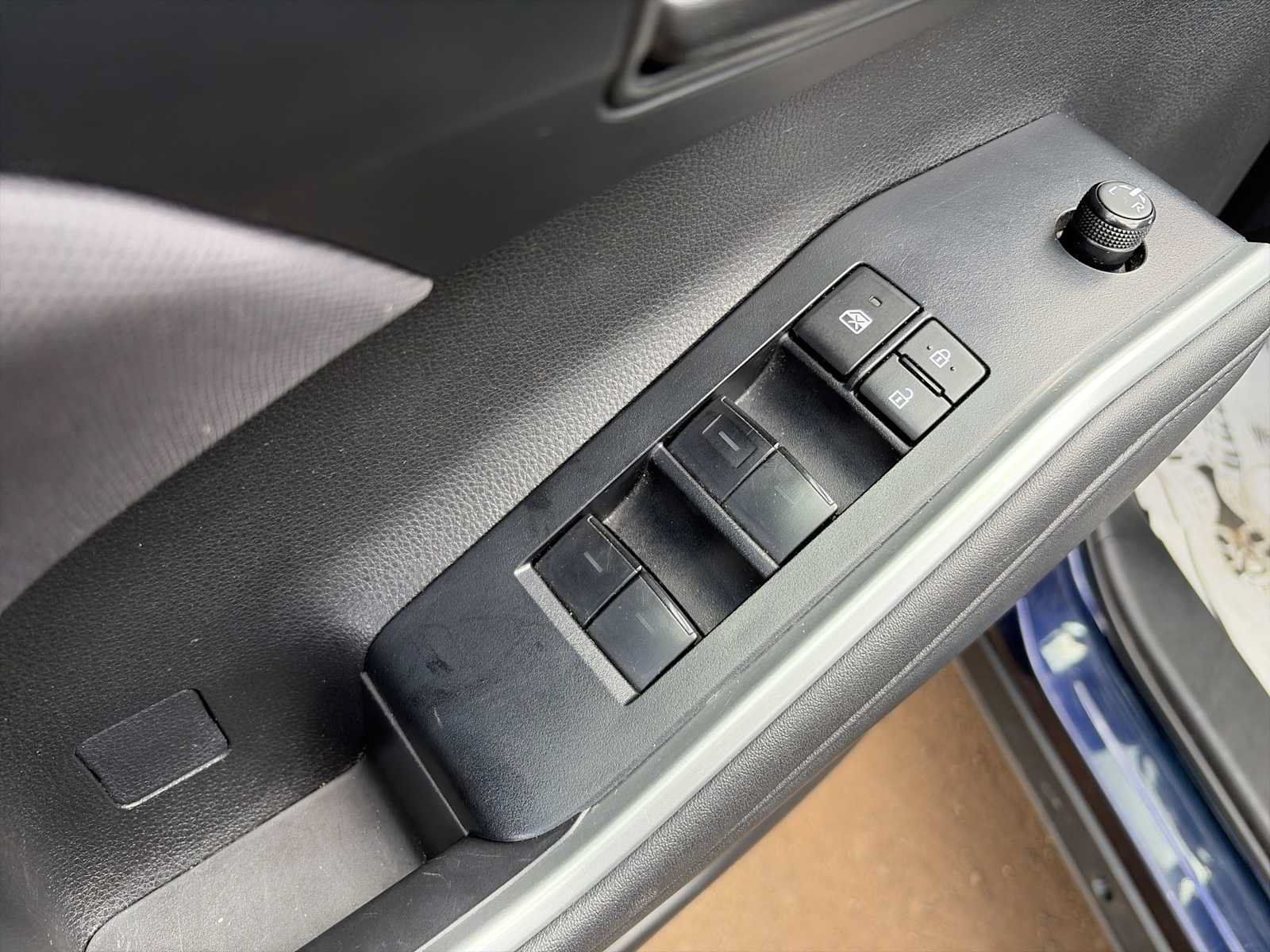 Used 2023 Toyota Highlander L FWD image 15