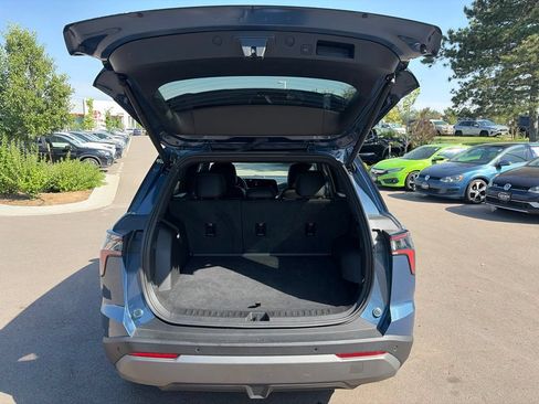 Used 2025 Chevrolet Equinox LT w/ Convenience Package II AWD/4WD image 17