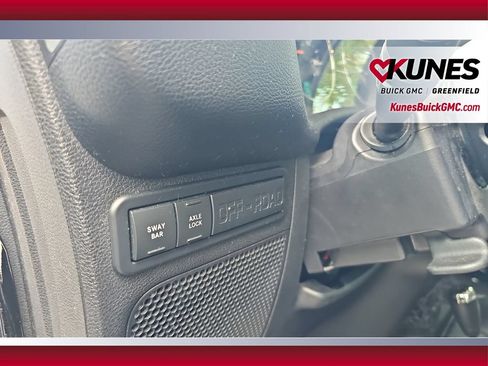 Used 2013 Jeep Wrangler Unlimited Rubicon w/ Connectivity Group AWD/4WD image 15