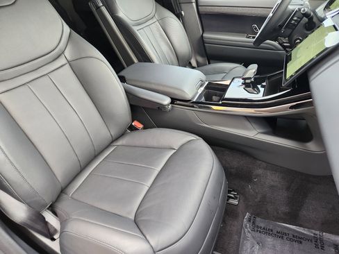 Certified 2025 Land Rover Range Rover Sport Dynamic SE image 14