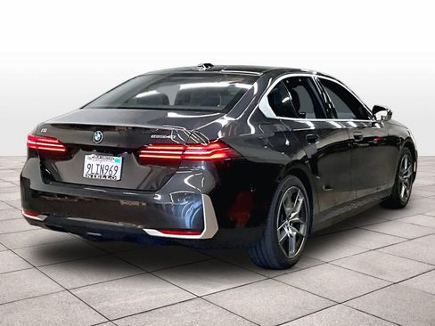 Used 2024 BMW i5 eDrive40i w/ Executive Package RWD image 15