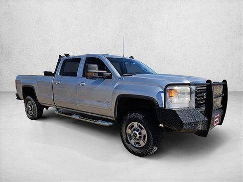 Used 2015 GMC Sierra 2500 SLE w/ SLE Preferred Package image 3