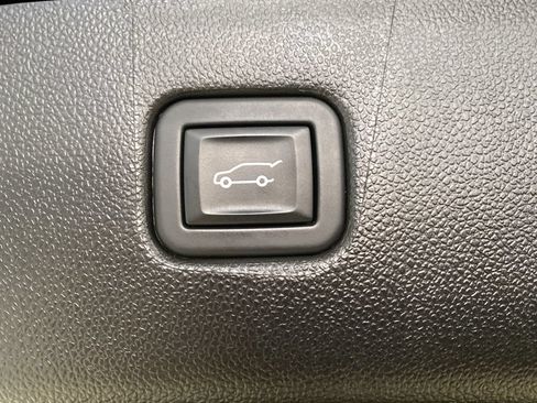 Used 2023 Chevrolet Blazer LT AWD/4WD image 15