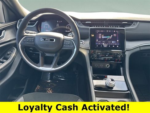 New 2025 Jeep Grand Cherokee Laredo image 31