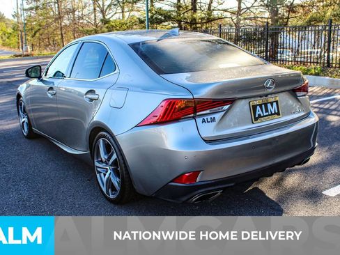 Used 2017 Lexus IS 200t 200t w/ Premium Package image 4