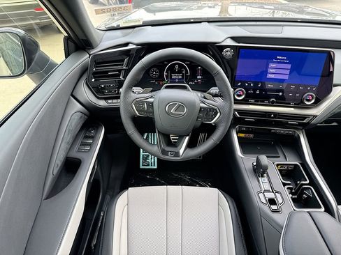New 2026 Lexus TX 500h AWD image 11