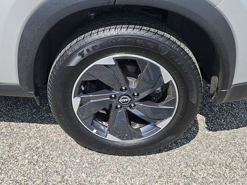Used 2025 Nissan Rogue SV AWD/4WD image 8