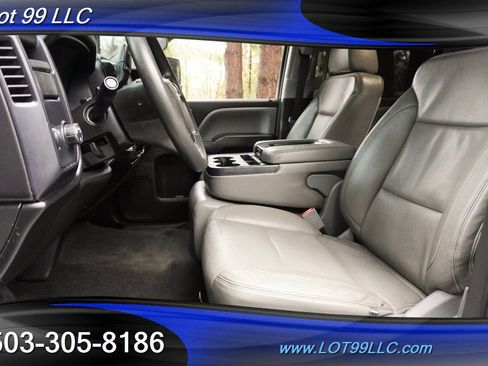 Used 2018 Chevrolet Silverado 1500 Custom w/ Custom Value Package image 12