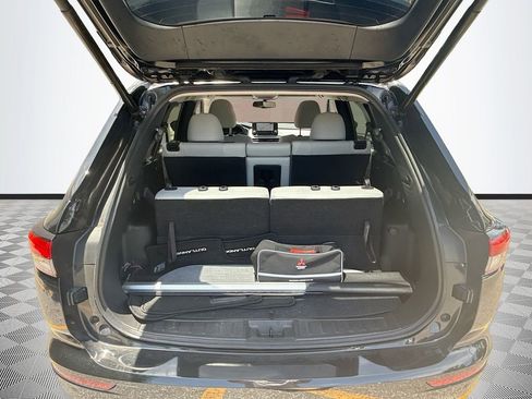 Used 2024 Mitsubishi Outlander SEL FWD image 28