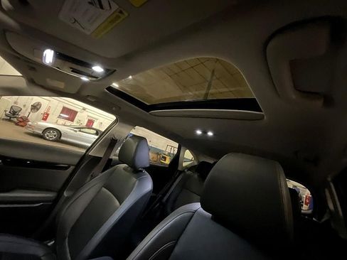 Used 2023 Kia Seltos SX w/ SX Sunroof Package image 16