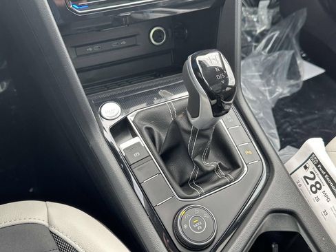 New 2026 Volkswagen Taos SE AWD/4WD image 24