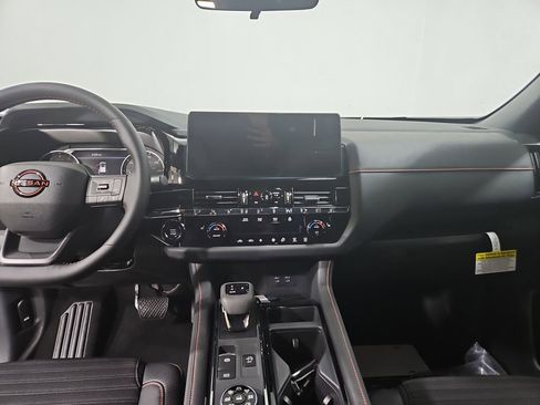 New 2026 Nissan Pathfinder Rock Creek image 18