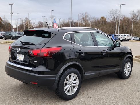 Used 2019 Nissan Rogue Sport SV w/ Technology Package image 3
