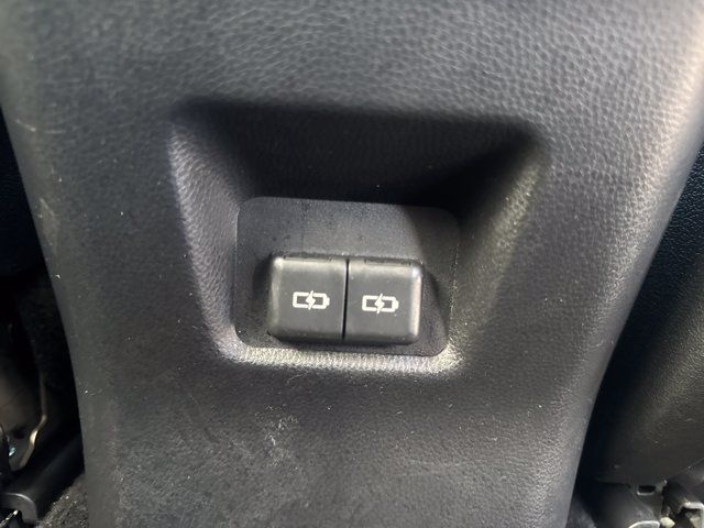 Used 2025 Toyota RAV4 XLE AWD/4WD image 30
