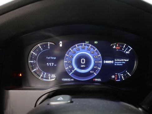 Used 2017 Cadillac Escalade Luxury AWD/4WD image 40