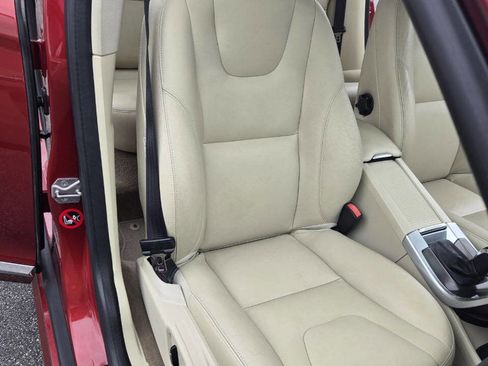 Used 2015 Volvo XC60 T6 Premier Plus image 19