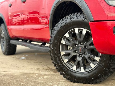 Used 2021 Nissan Titan PRO-4X w/ Pro-4x Convenience Package image 8