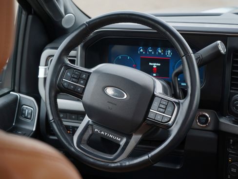 Used 2024 Ford F250 Platinum image 17