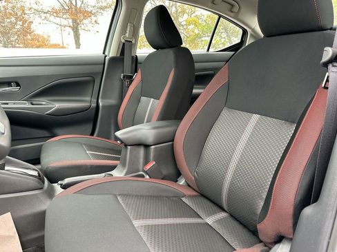 New 2025 Nissan Versa SR w/ Trunk Package image 22