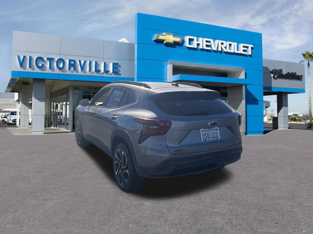 Used 2025 Chevrolet Trax RS w/ Sunroof Package FWD image 8