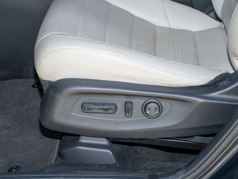 Certified 2024 Honda CR-V EX-L image 31