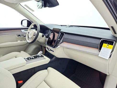 New 2026 Volvo XC90 B6 Ultra w/ Lounge Package image 13