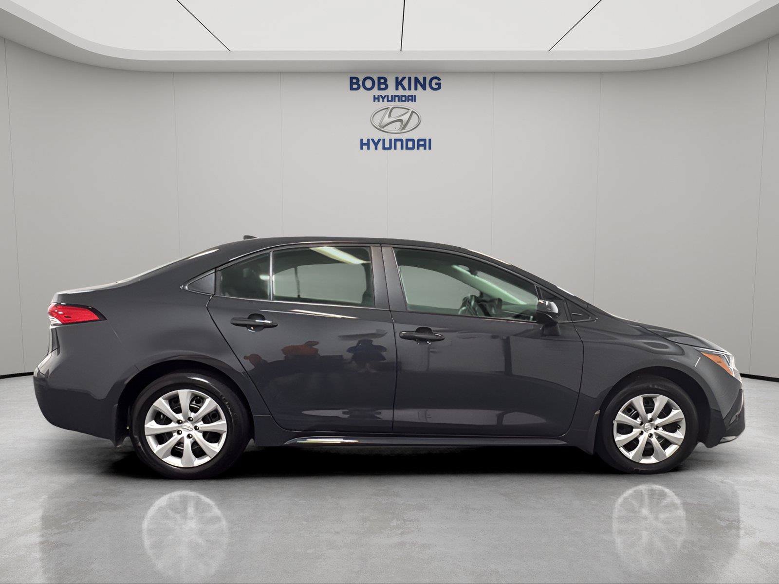 Used 2026 Toyota Corolla LE FWD image 6