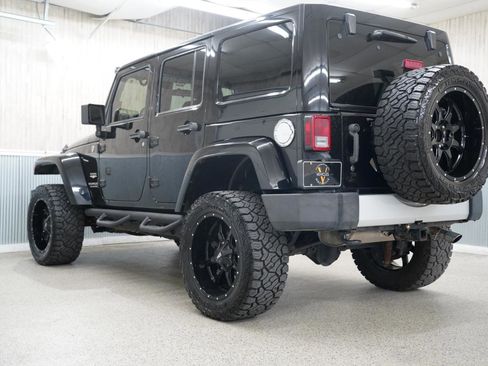 Used 2012 Jeep Wrangler Unlimited Sahara w/ Mopar Chrome Edition Group image 7