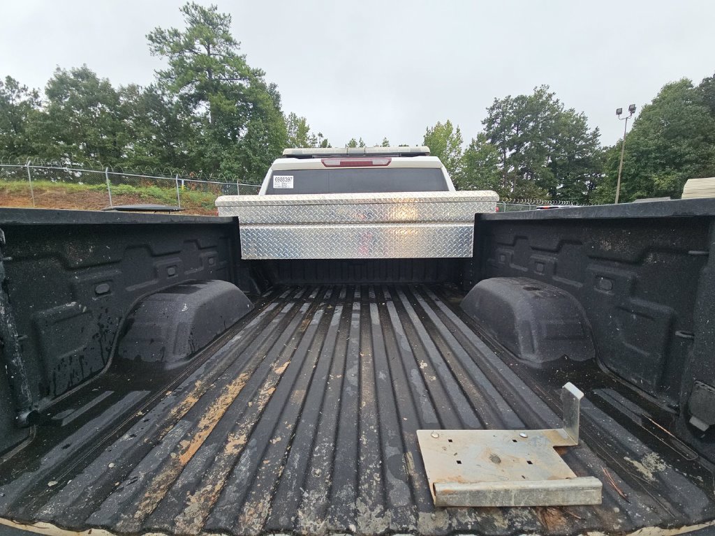 Used 2022 Chevrolet Silverado 1500 W/T w/ WT Value Package AWD/4WD image 16