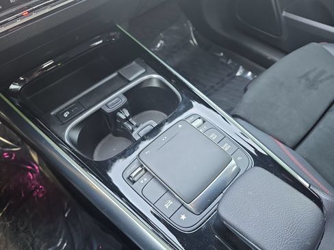 Used 2023 Mercedes-Benz GLA 250 4MATIC image 24