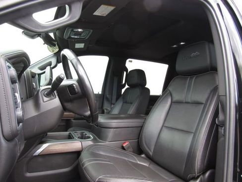 Used 2021 Chevrolet Silverado 3500 High Country w/ Z71 Off-Road Package AWD/4WD image 17