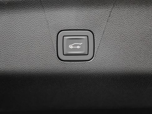 New 2026 GMC Yukon XL Denali image 14