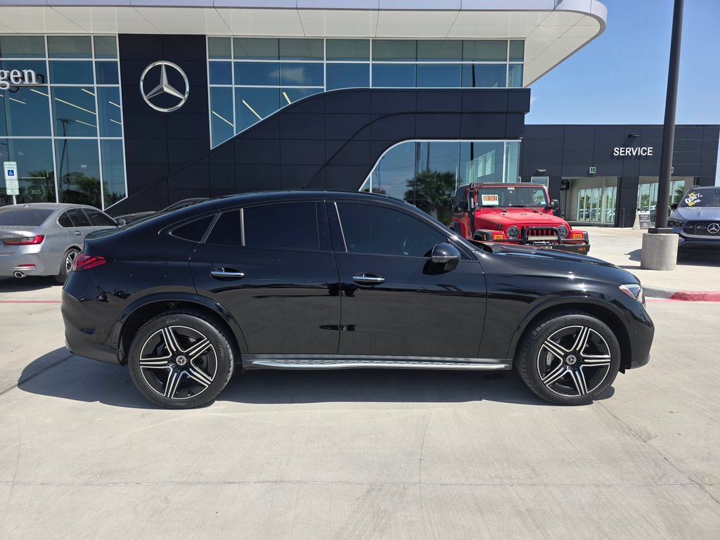 Used 2024 Mercedes-Benz GLC 300 4MATIC image 8