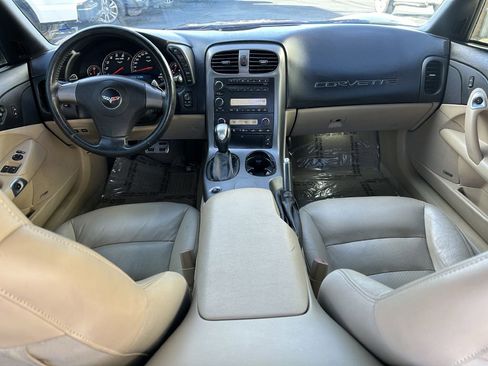 Used 2006 Chevrolet Corvette Coupe w/ Preferred Equipment Group image 13