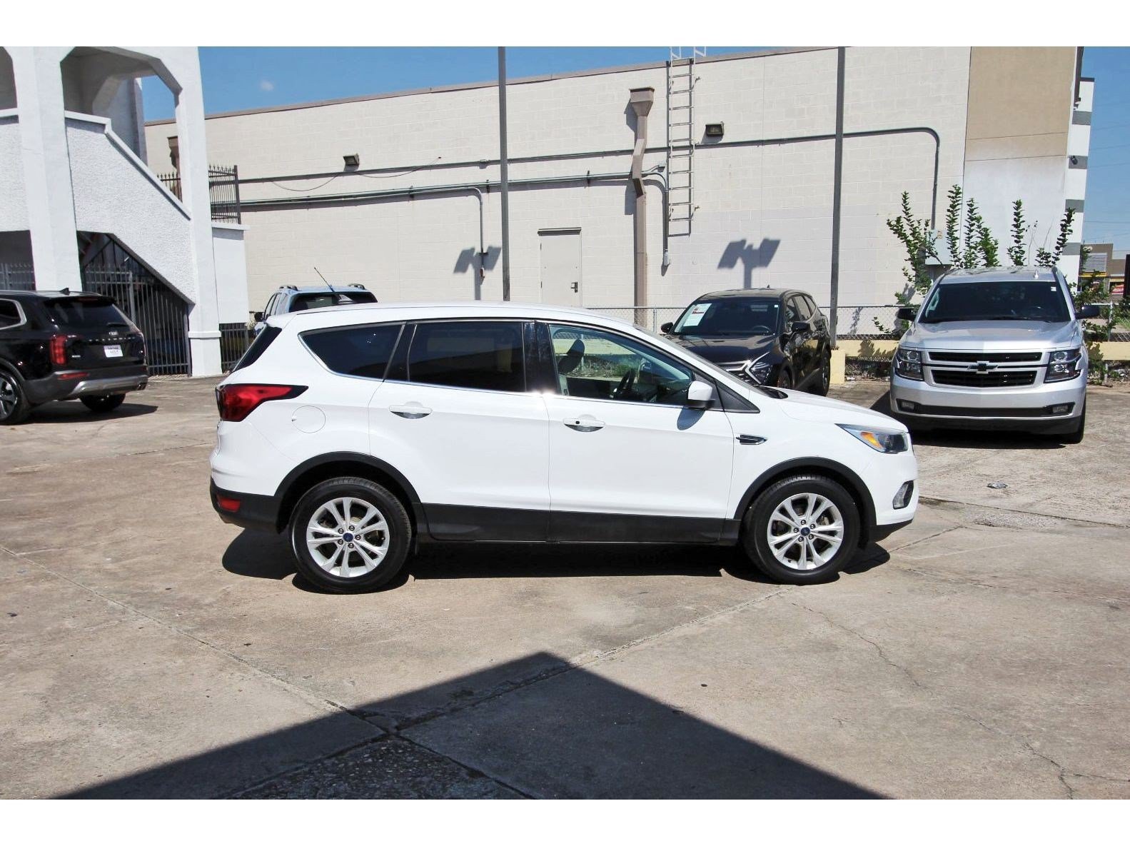 Used 2019 Ford Escape SE FWD image 8