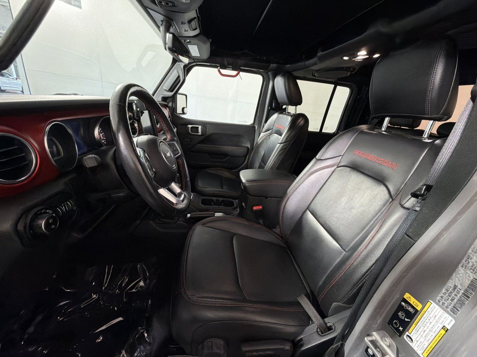 Used 2021 Jeep Gladiator Rubicon AWD/4WD image 13