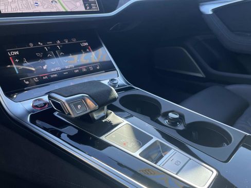 Certified 2025 Audi RS 7 performance Sportback image 32