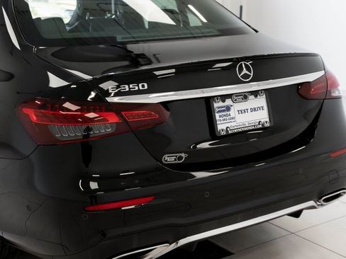 Used 2022 Mercedes-Benz E 350 Sedan image 11