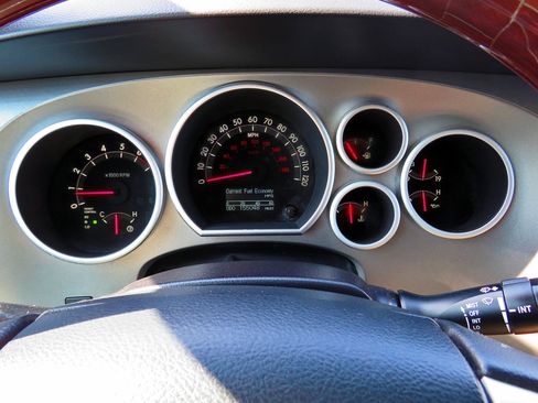 Used 2016 Toyota Sequoia Platinum image 21