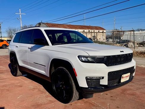 New 2025 Jeep Grand Cherokee L Limited w/ Luxury Tech Group II RWD image 3