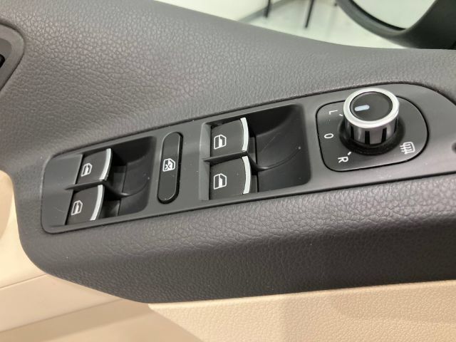Used 2012 Volkswagen Tiguan S FWD image 25