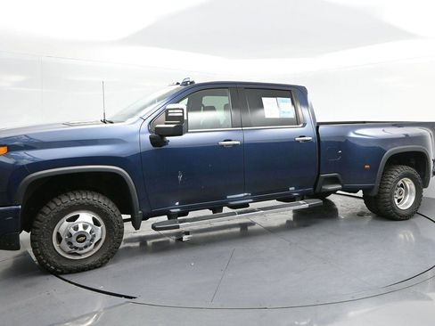 Used 2023 Chevrolet Silverado 3500 High Country w/ Technology Package AWD/4WD image 4