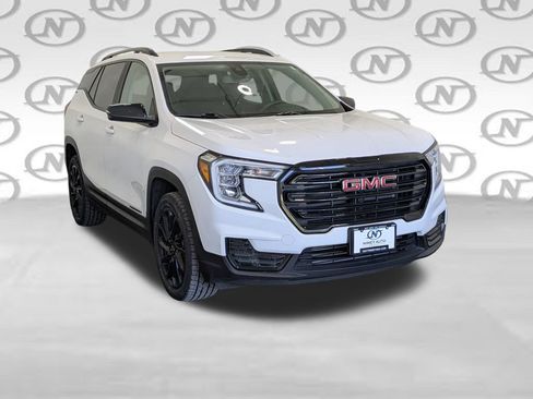 Used 2023 GMC Terrain SLE w/ Driver Convenience Package AWD/4WD image 35