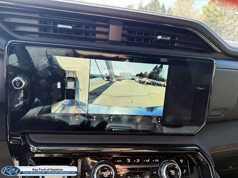 Used 2024 GMC Sierra 2500 AT4 w/ AT4 Premium Plus Package image 16