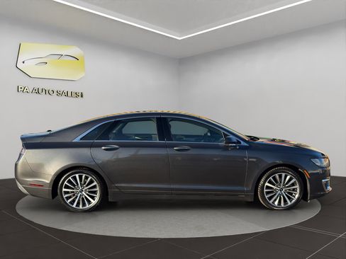 Used 2020 Lincoln MKZ AWD image 8