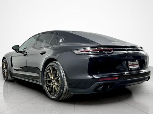 Used 2018 Porsche Panamera 4 image 3